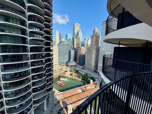 300 N STATE Street 2907, Chicago, IL 60654