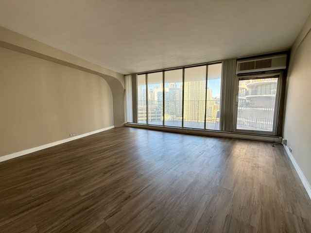 300 N STATE Street 2907, Chicago, IL 60654