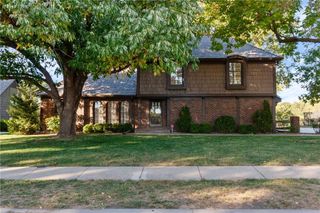 9604 W 106th Street, Overland Park, KS 66212