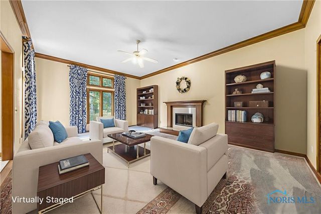 8733 Saint George Drive, Holland, OH 43528