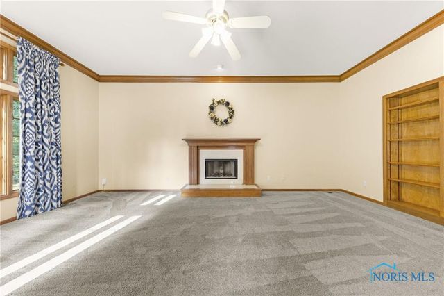 8733 Saint George Drive, Holland, OH 43528