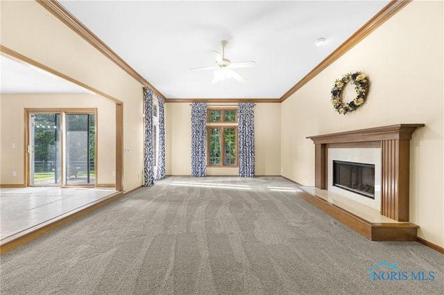 8733 Saint George Drive, Holland, OH 43528