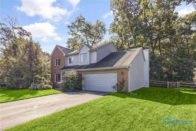 8733 Saint George Drive, Holland, OH 43528