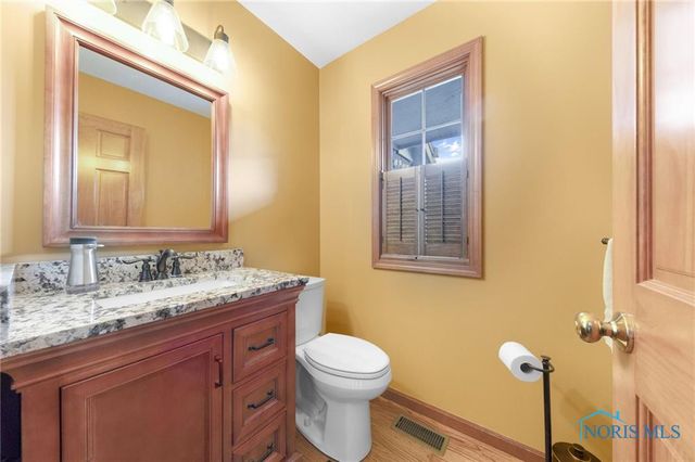 8733 Saint George Drive, Holland, OH 43528