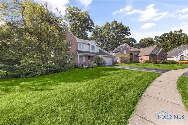 8733 Saint George Drive, Holland, OH 43528