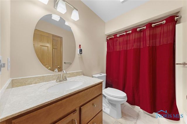 8733 Saint George Drive, Holland, OH 43528