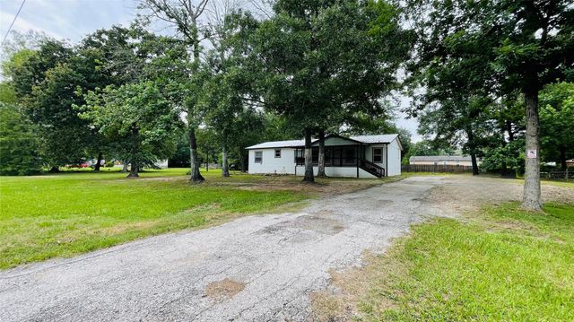 27613 County Road 3745, Splendora, TX 77372
