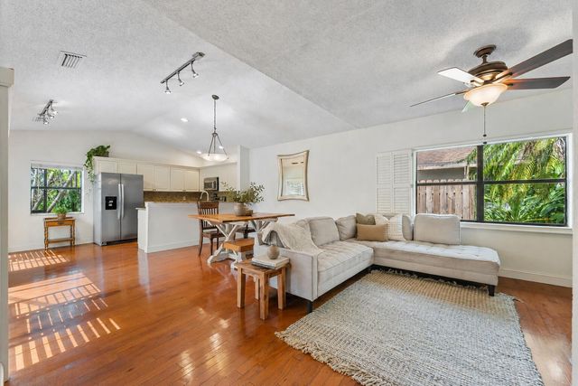 11220 NW 45th Street, Coral Springs, FL 33065
