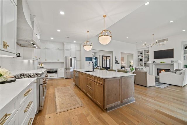 12555 MAGS LN, Collierville, TN 38017