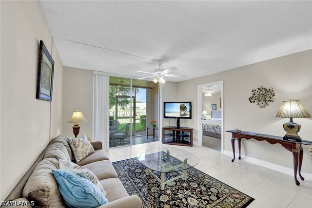100 Forest Lakes BLVD 110, Naples, FL 34105
