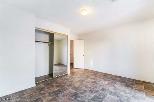 967 Derringer Lane, Henderson, NV 89014