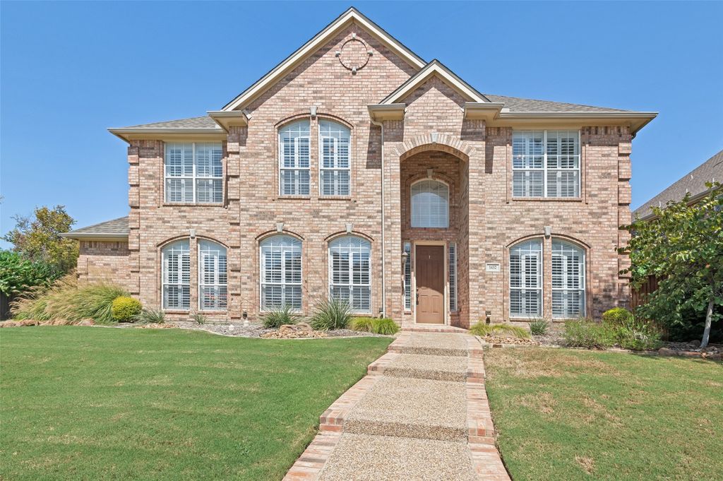 1432 Parkwood Drive, Carrollton, TX 75007 — exterior