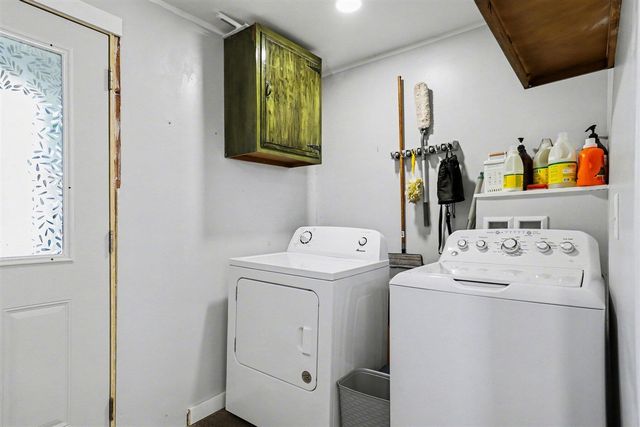 136 S Hemlock Street, Evart, MI 49631