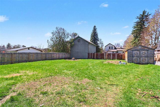 136 S Hemlock Street, Evart, MI 49631
