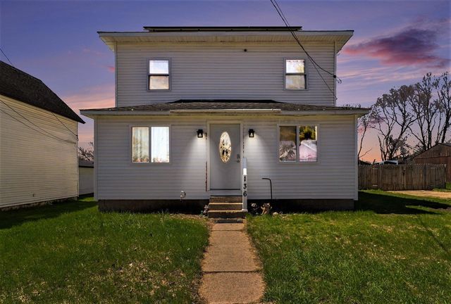 136 S Hemlock Street, Evart, MI 49631