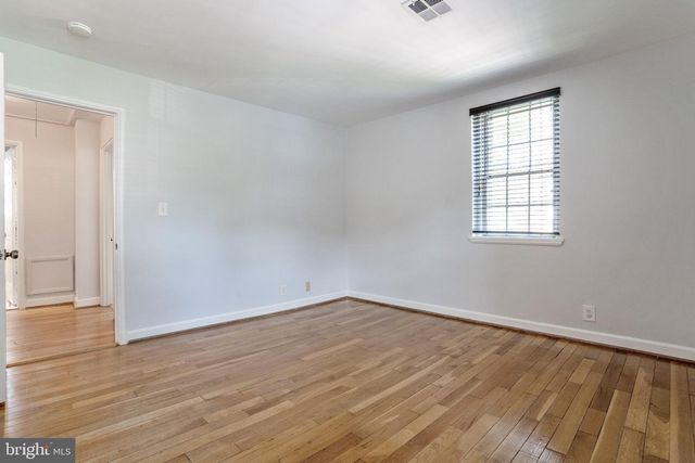 2925 S DINWIDDIE ST, Arlington, VA 22206