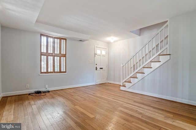 2925 S DINWIDDIE ST, Arlington, VA 22206