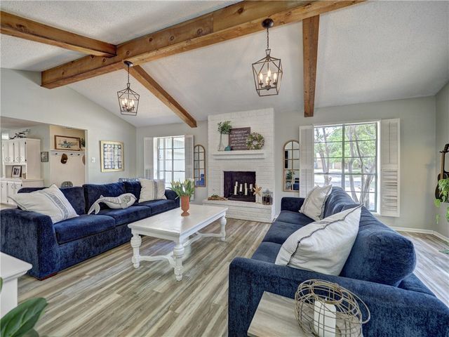 120 Seco Dr, Portland, TX 78374