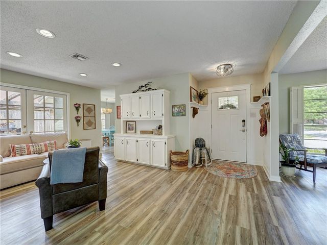 120 Seco Dr, Portland, TX 78374