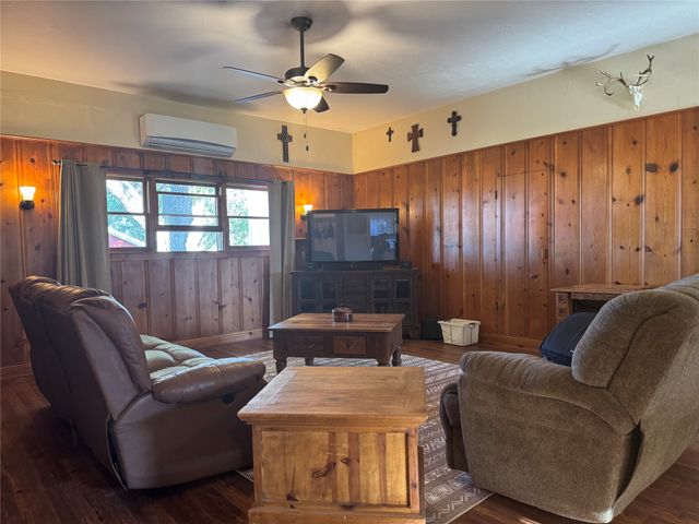 291 County Road 3305, Clifton, TX 76634