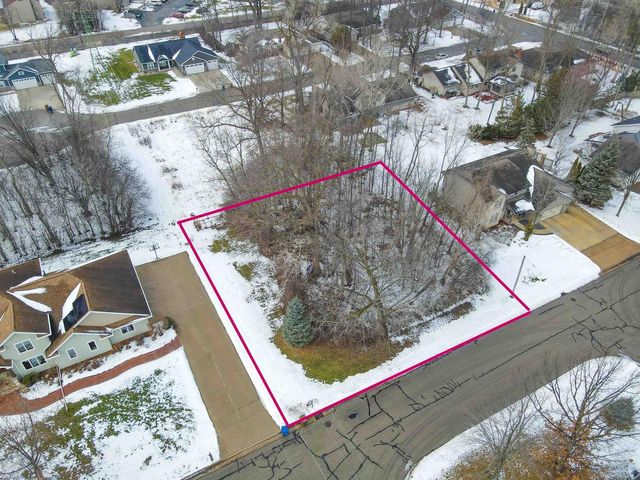 1786 EMERALD COURT, Menasha, WI 54952