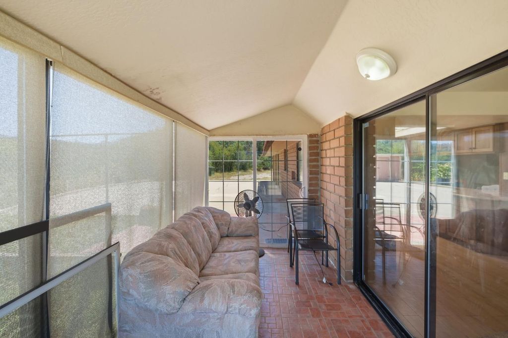 Image 27 of property listing at 38720 Highway 41, Oakhurst, CA 93644