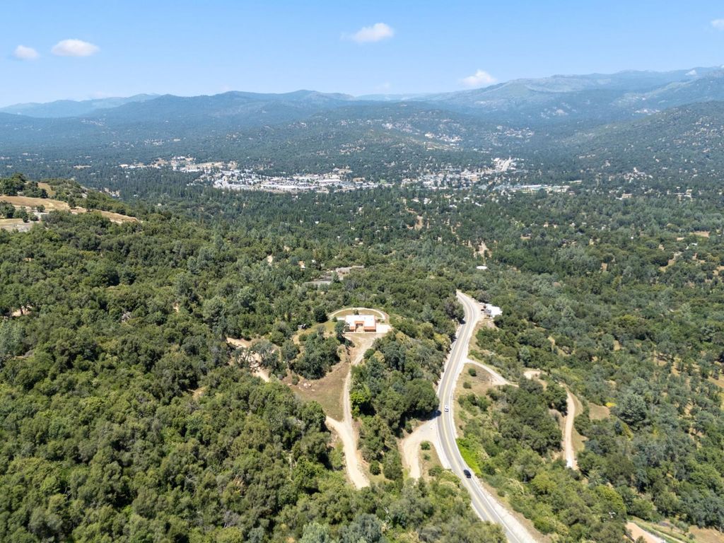 Image 45 of property listing at 38720 Highway 41, Oakhurst, CA 93644