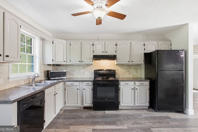 260 Brookhaven Circle, Toccoa, GA 30577