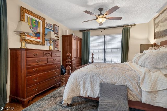 96 Crabapple Ln, Franklin Twp., NJ 08823