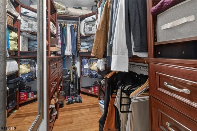 96 Crabapple Ln, Franklin Twp., NJ 08823