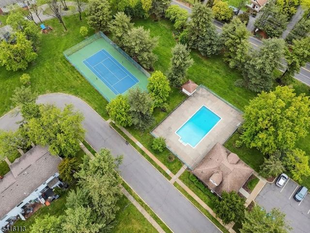 96 Crabapple Ln, Franklin Twp., NJ 08823