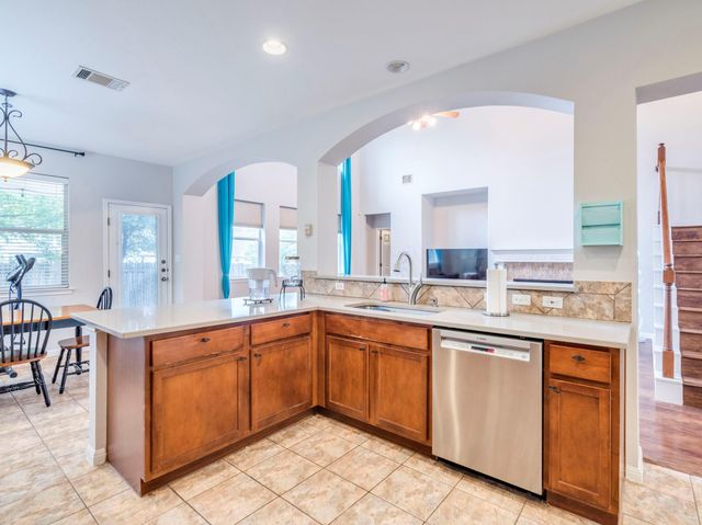 734 Crane Canyon PL, Round Rock, TX 78665