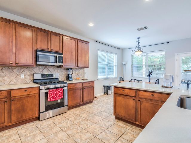 734 Crane Canyon PL, Round Rock, TX 78665