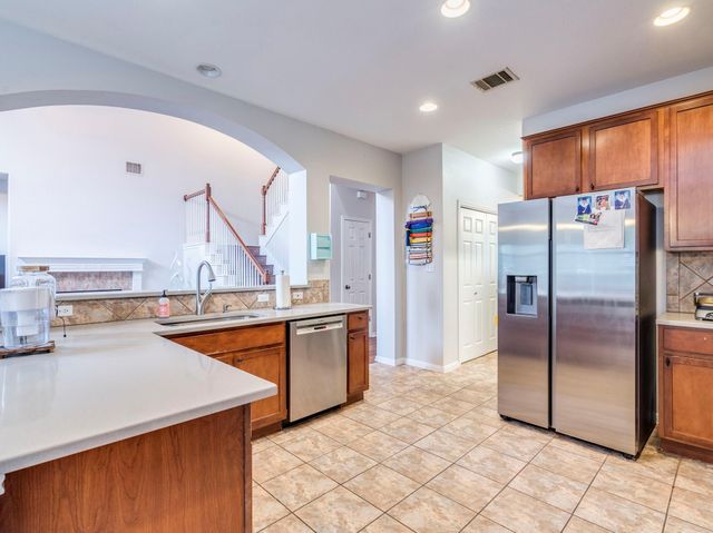 734 Crane Canyon PL, Round Rock, TX 78665