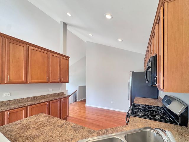 3381 Cameron Drive, Elgin, IL 60124