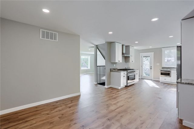 9755 Grosick Rd, Mccandless, PA 15237