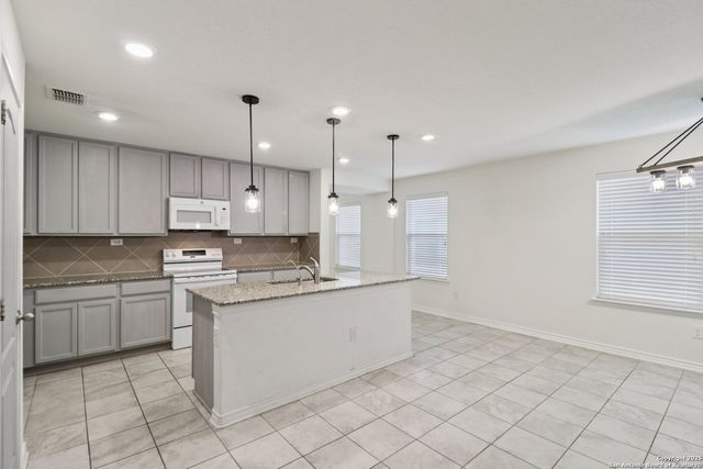 7919 Assumption, San Antonio, TX 78254