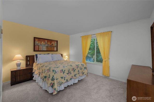 240 E Aycliffe Drive, Shelton, WA 98584