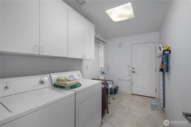 240 E Aycliffe Drive, Shelton, WA 98584