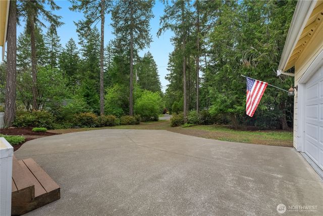 240 E Aycliffe Drive, Shelton, WA 98584