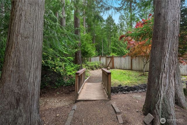240 E Aycliffe Drive, Shelton, WA 98584