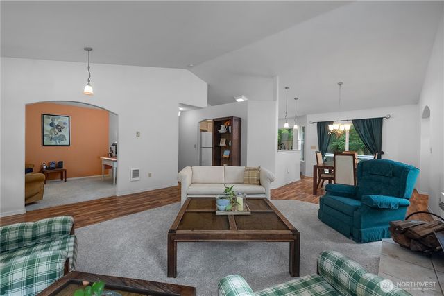 240 E Aycliffe Drive, Shelton, WA 98584