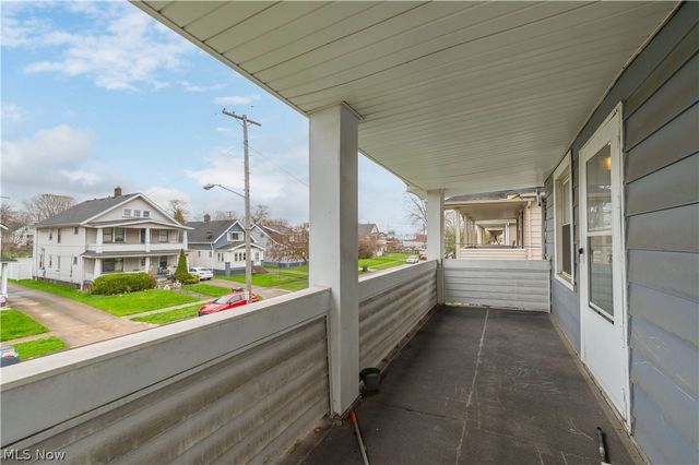 4004 E 52nd Street, Newburgh Heights, OH 44105