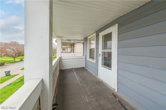 4004 E 52nd Street, Newburgh Heights, OH 44105