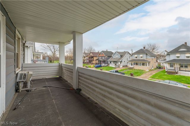 4004 E 52nd Street, Newburgh Heights, OH 44105