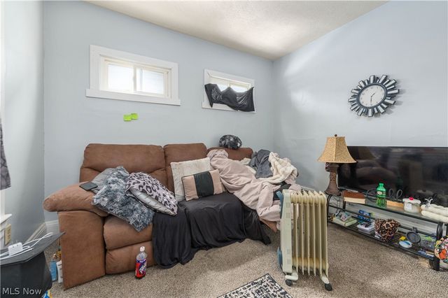 4004 E 52nd Street, Newburgh Heights, OH 44105