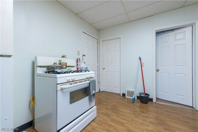 4004 E 52nd Street, Newburgh Heights, OH 44105