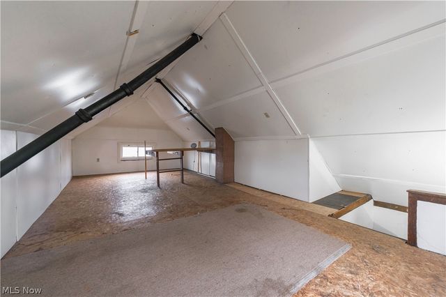 4004 E 52nd Street, Newburgh Heights, OH 44105