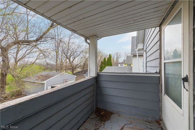 4004 E 52nd Street, Newburgh Heights, OH 44105