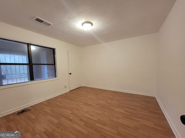 1086 Summer Brook Annex, College Park, GA 30349